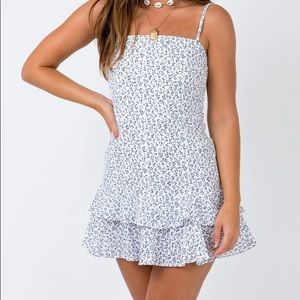 Princess Polly Dress size 4